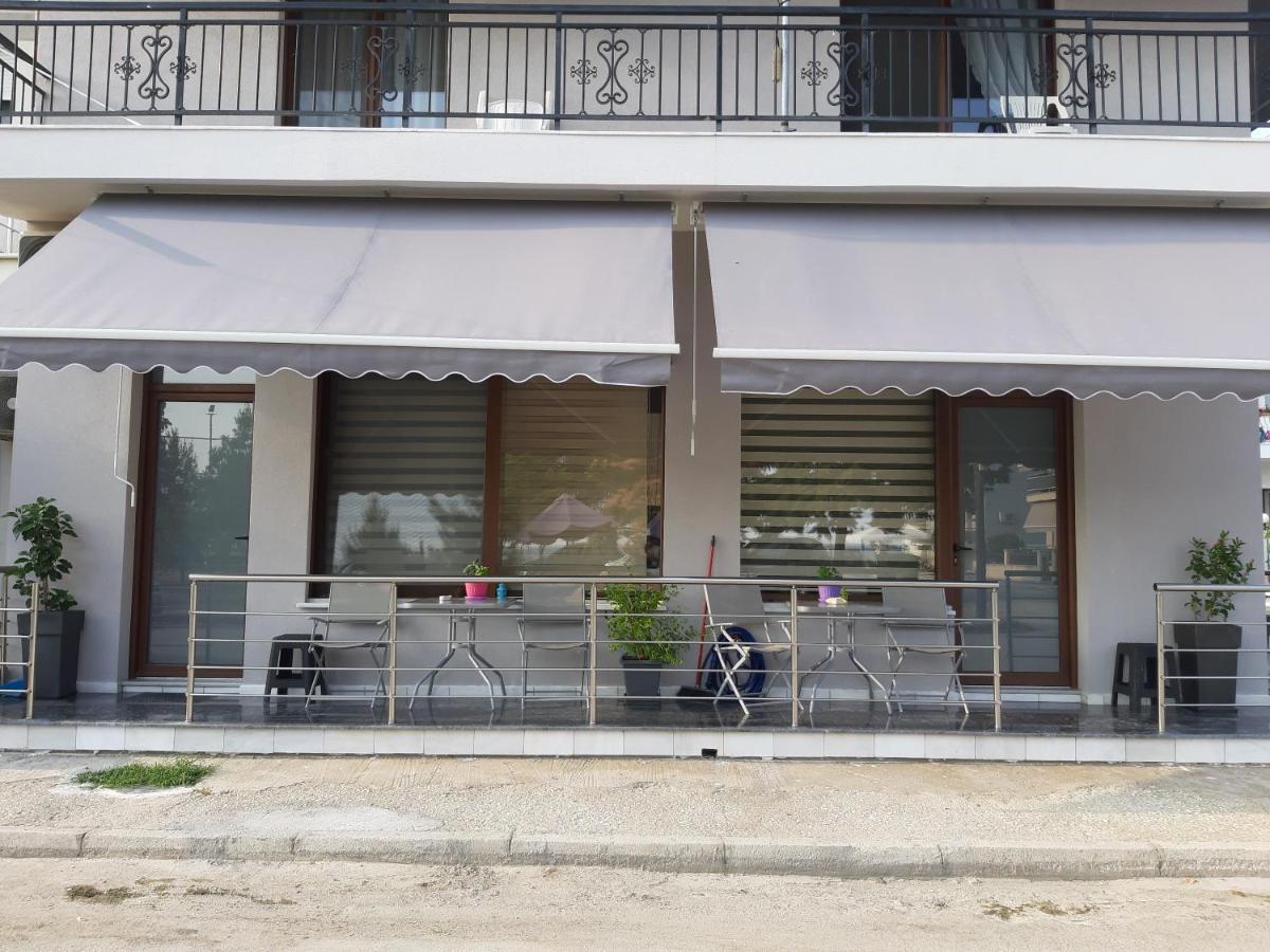 Soula'S Sunshine Apartments ني كارفالي المظهر الخارجي الصورة