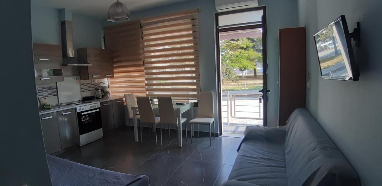 Soula'S Sunshine Apartments ني كارفالي المظهر الخارجي الصورة